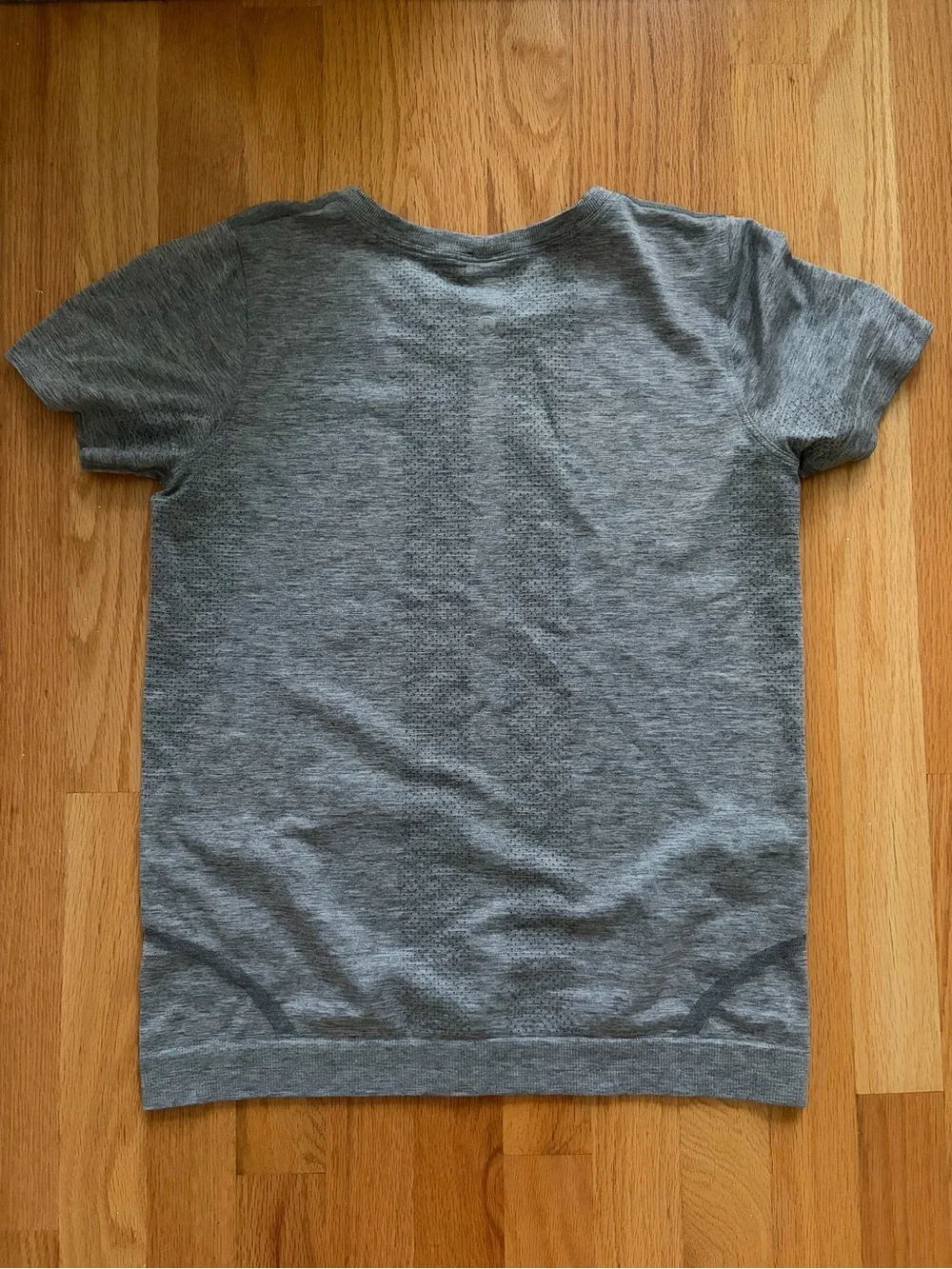 lululemon athletica Gray Short Sleeve Performance Tee